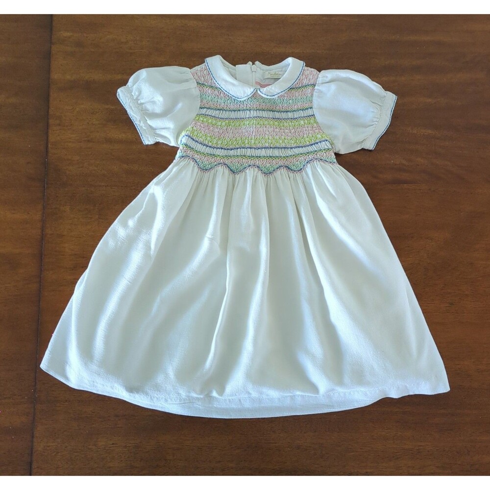 Mini Boden Girls Heirloom Vintage Smocked Dress size 5/6